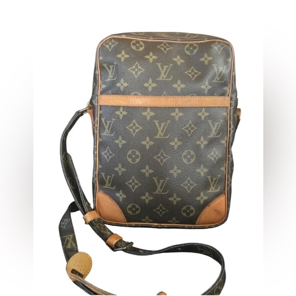 Louis Vuitton Monogram Canvas Messenger Bag - Picture 1 of 14